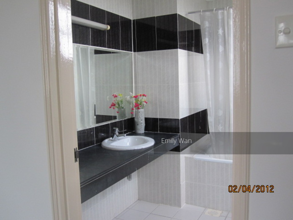 Marymount View (D20), Condominium #124390482